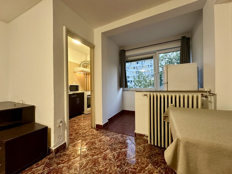 Garsoniera 31 mp, Drumul Taberei, metrou Favorit, 349 euro